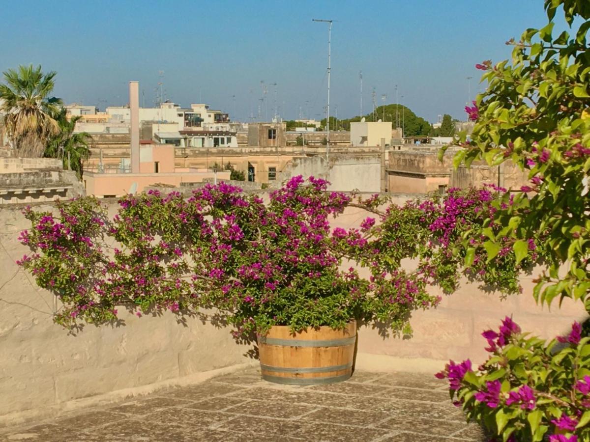 Palazzo Charlie Bed and Breakfast Lecce Exteriör bild